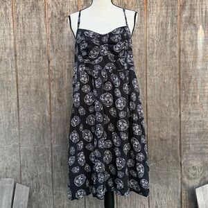 Woman’s Curvy Torrid Black/White Skull Dress Pockets dia de Los Muertos Sz 1X